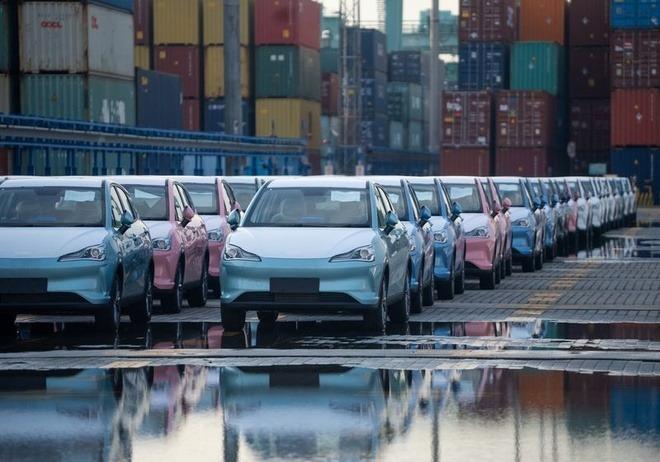 Xuất khẩu ô tô của Trung Quốc đạt 2,45 triệu xe trong 5 tháng đầu 2024
