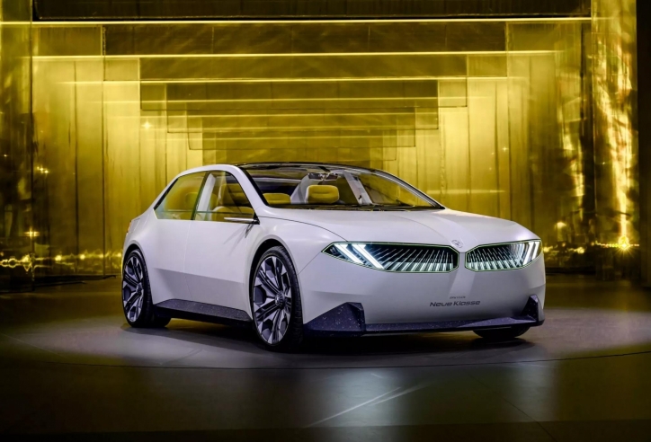 BMW 3-Series 2025 bản thuần điện 'rục rich' ra mắt: Thiết kế lột xác, công suất không dưới 300 mã lực