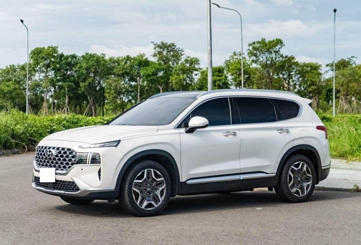 Ngỡ ngàng giá bán lại của Hyundai Santa Fe 2022 sau 2 năm sử dụng