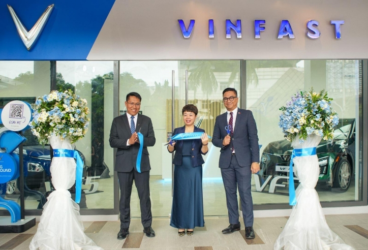 VinFast đồng loạt khai trương 3 đại lý đầu tiên tại Philippines