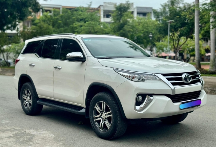 Sử dụng 5 năm, Toyota Fortuner 2019 lên sàn xe cũ với giá ngỡ ngàng