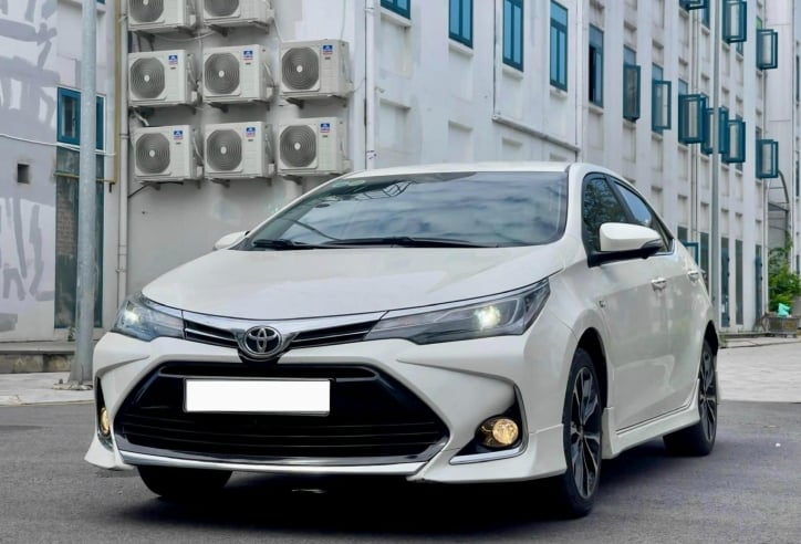 Sau 3 năm lăn bánh, Toyota Corolla Altis 2021 được chủ nhân chào bán với giá khó tin