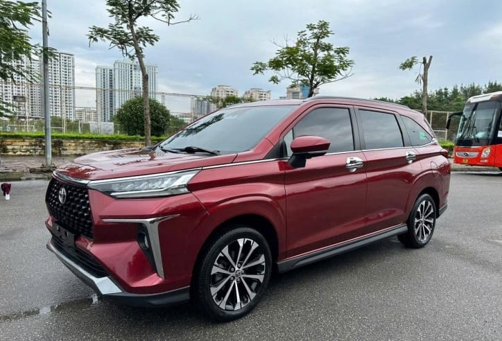 Sau 2 năm sử dụng, Toyota Veloz Cross 2022 lên sàn xe cũ với giá ngỡ ngàng