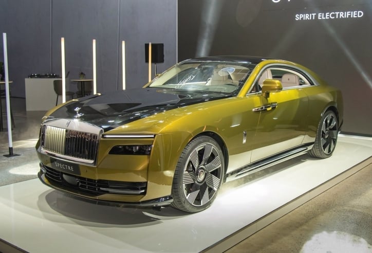 Xe điện siêu sang Rolls-Royce Spectre tiêu thụ điện nhiều gấp đôi VinFast VF 9