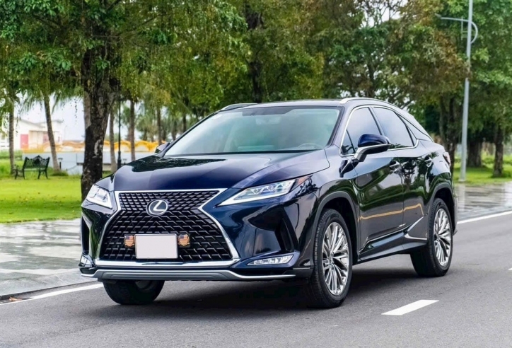 Xe sang Lexus RX 300 2021 bán lại với giá không ngờ sau 3 năm lăn bánh