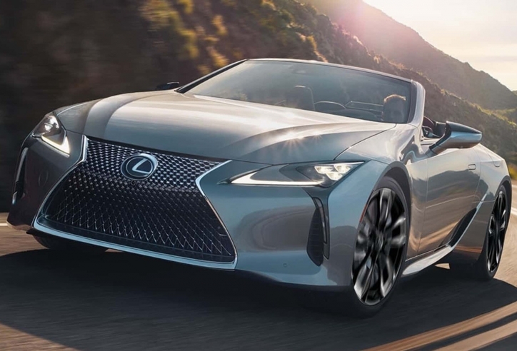 Xe sang thể thao Lexus LC 500 2025 ra mắt, giá quy đổi từ gần 2,5 tỷ đồng