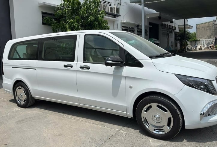 Chiêm ngưỡng Mercedes-Benz V-Class độ Maybach tại đại lý, giá cao nhất đến hơn 3,6 tỷ đồng