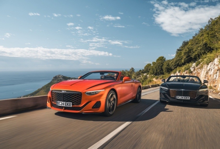 Siêu xe mui trần Bentley Batur Convertible sắp được giao đến khách hàng