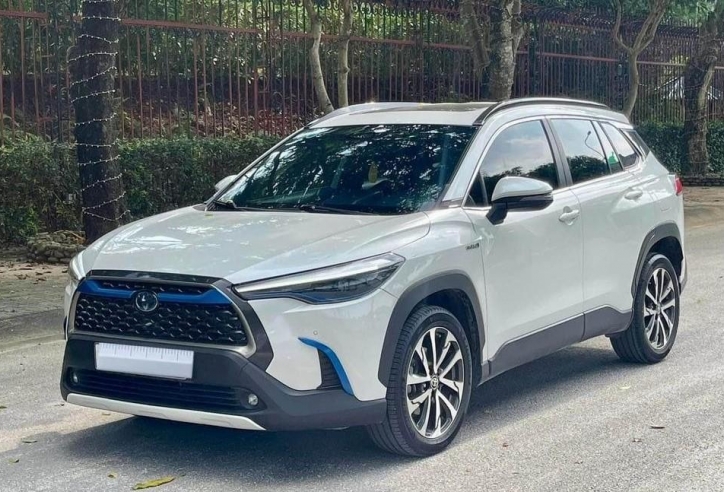 Toyota Corolla Cross Hybrid 2020 lăn bánh 3 năm tại Việt Nam bán lại với giá ngỡ ngàng