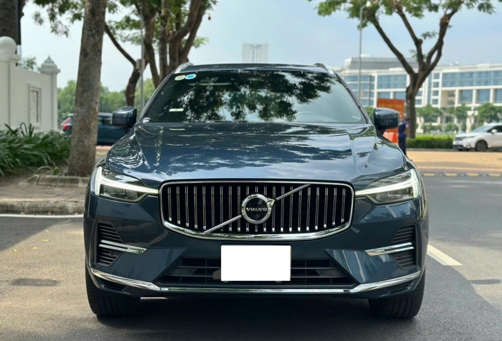 Sử dụng 1 năm, Volvo XC60 Recharge Ultimate 2023 chạy lướt lên sàn xe cũ với giá khó tin