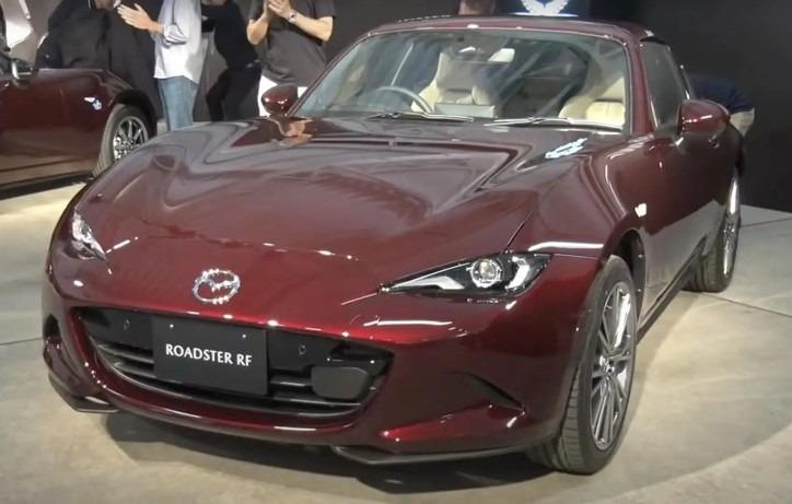 Cận cảnh xe mui trần Mazda MX-5 Miata phiên bản giới hạn, giá quy đổi từ 480 triệu đồng