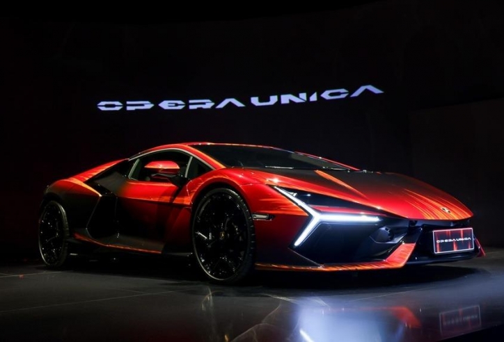 Chiêm ngưỡng siêu phẩm Lamborghini Revuelto Opera Unica lấy cảm hứng từ vũ trụ