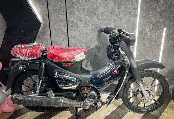 Honda Super Cub phiên bản Disney rao bán tại Việt Nam với giá hơn 200 triệu đồng