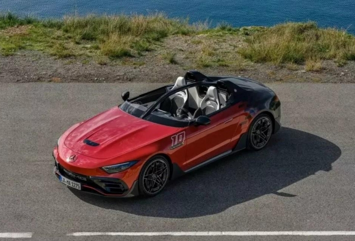 Mercedes-AMG PureSpeed - Siêu phẩm không mui, không kính chắn gió, giới hạn 250 chiếc toàn cầu