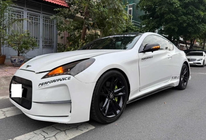 Ngỡ ngàng giá chào bán của Hyundai Genesis 2010 sau hơn một thập kỷ lăn bánh