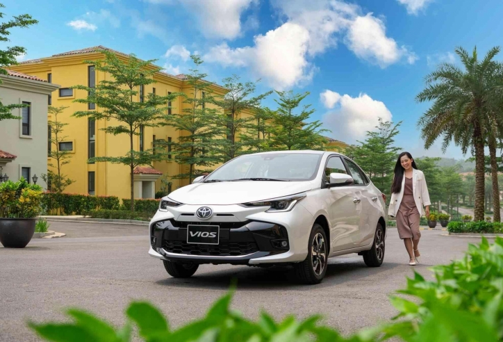 Toyota Vios lấy lại ngôi đầu phân khúc sedan cỡ B, Honda City vẫn bám đuổi sát nút