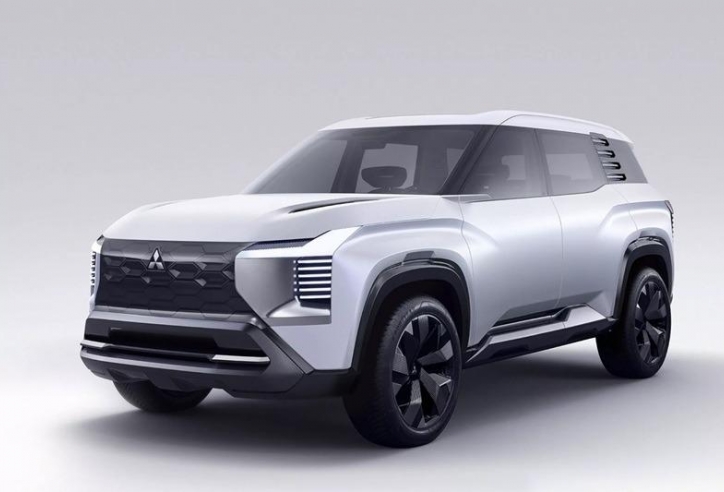 Mitsubishi DST Concept sẽ ra mắt Việt Nam vào tháng sau, thiết kế tương tự Xforce