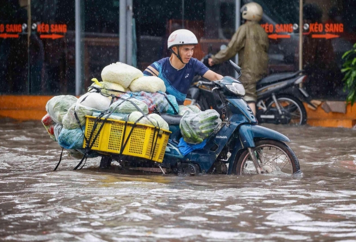 Xe máy chết máy giữa đường ngập: Nguyên nhân, cách phòng tránh và xử lý đúng cách