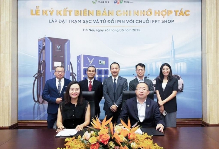 V-Green mở rộng mạng lưới trạm sạc ô tô điện và đổi pin xe máy điện VinFast
