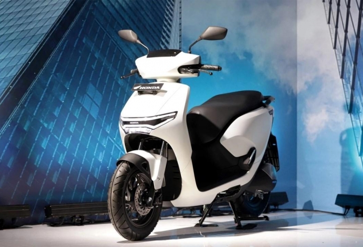 Điểm mặt loạt xe máy điện hỗ trợ hai pin đang bán tại Việt Nam