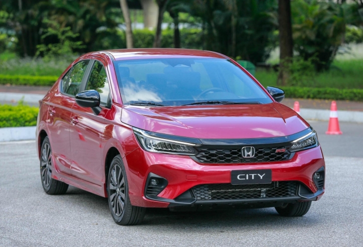Sedan hạng B lao dốc doanh số trong tháng 8/2025, Honda City vượt Toyota Vios giành ngôi đầu