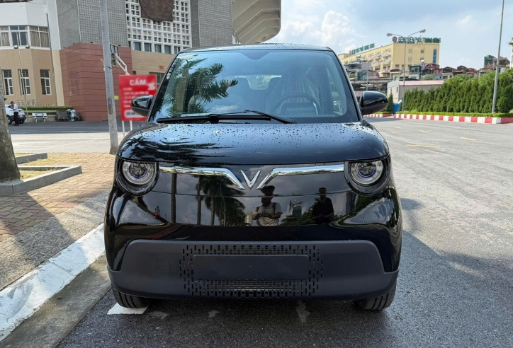 VinFast Minio Green lộ diện 'không che' tại Hà Nội: Nhỏ gọn, giá rẻ, chạy tối đa 210 km/sạc