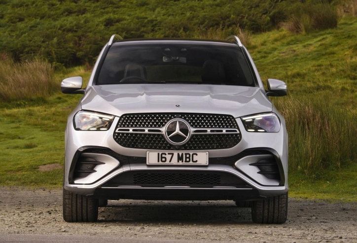 Mercedes-Benz GLE 400e nhận cọc tại đại lý: Động cơ hybrid sạc điện, giá đồn đoán hơn 4 tỷ đồng