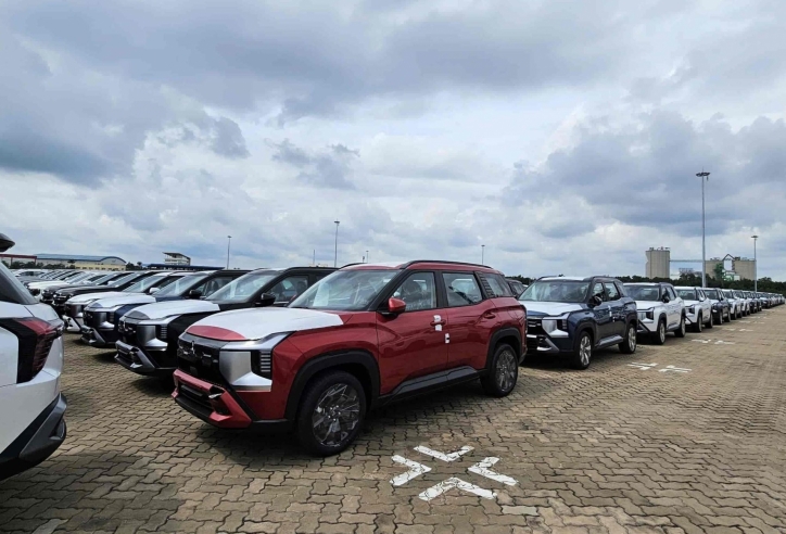 Những chiếc Mitsubishi Destinator đầu tiên cập cảng Việt Nam, sẵn sàng ra mắt đấu CX-5, Territory