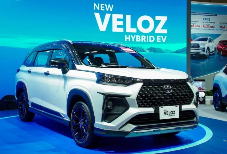 Cận cảnh Toyota Veloz hybrid vừa cập bến Đông Nam Á, giá quy đổi từ 471 triệu đồng