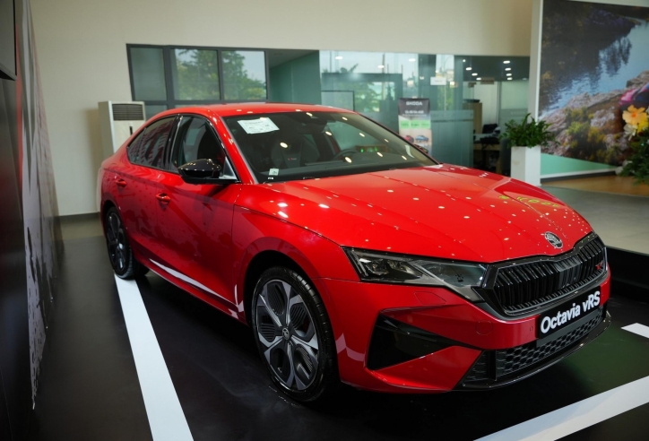 Skoda Octavia vRS xuất hiện tại đại lý: Giá dự kiến 1,5 tỷ đồng, sắp ra mắt cạnh tranh Subaru WRX và Golf R