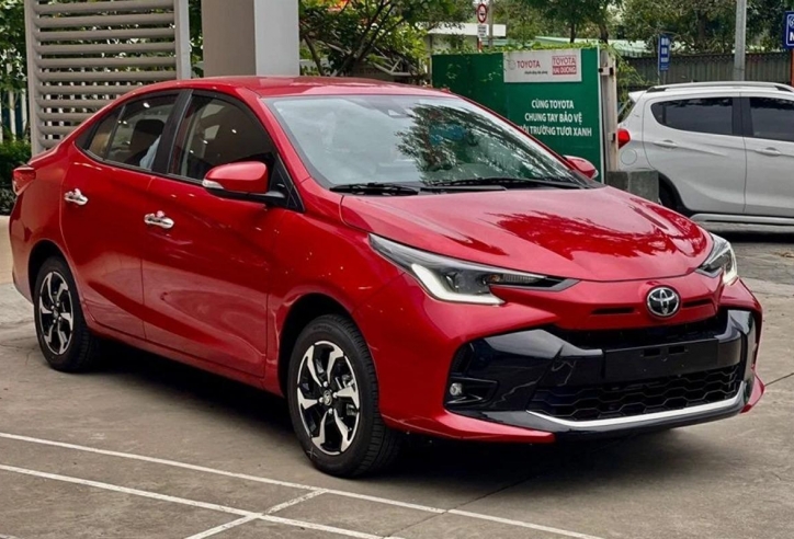 Sedan số sàn dần biến mất tại Việt Nam, chỉ còn lại vài mẫu duy trì để phục vụ nhóm khách hàng đặc thù