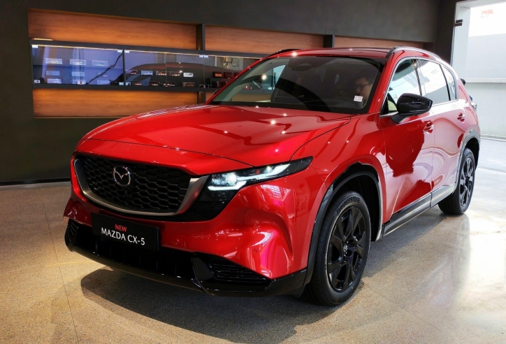 Cận cảnh Mazda CX-5 thế hệ mới tại Việt Nam: Có bản hybrid, nhưng phải đến cuối năm sau mới mở bán