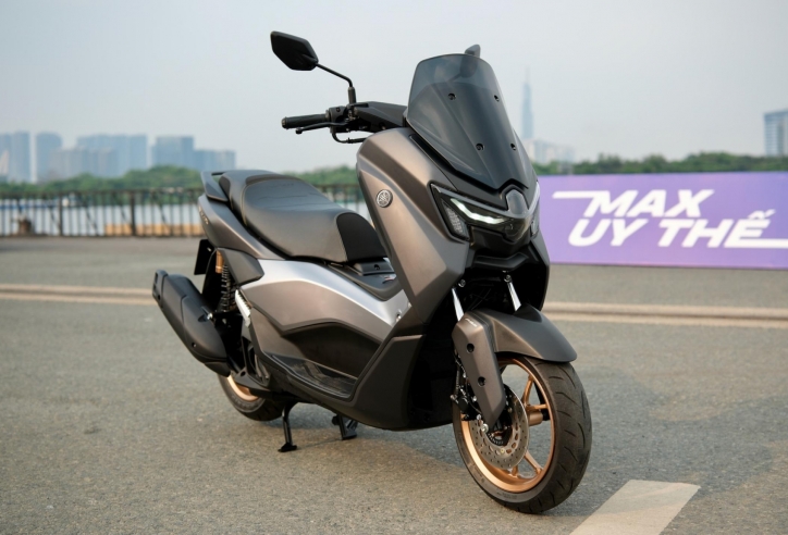 Yamaha NMAX 2025: Đắt hơn 10 triệu đồng, bản Tech Max có gì khác bản Tiêu chuẩn?