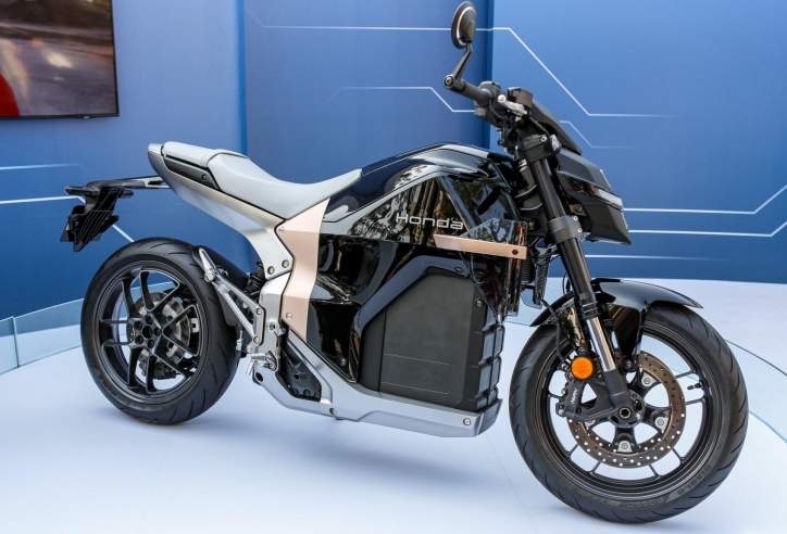 Honda WN7 – Nakedbike chạy điện hiệu lần đầu xuất hiện tại Việt Nam