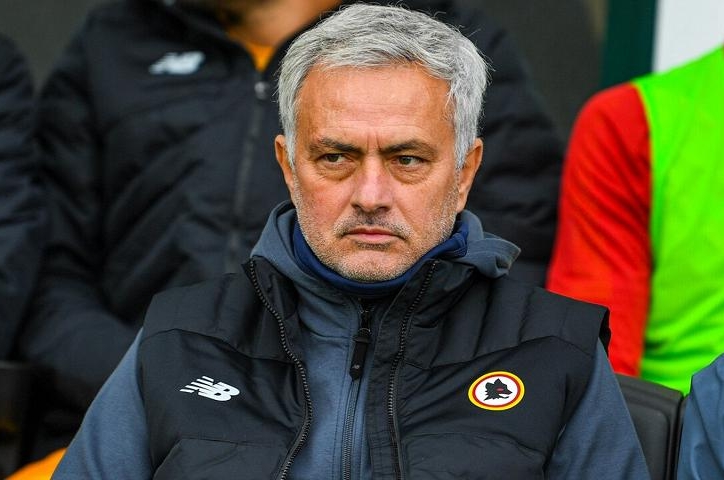 Chia tay Lukaku, Chelsea mua ngôi sao số 1 của Roma trước sự bất lực của Mourinho