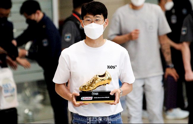 Mang Giày vàng về quê nhà, Son Heung-min được chào đón như một 'vị thánh'