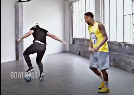 VIDEO: 'Múa bóng' trước bậc thầy kĩ thuật, Neymar nhận cái kết đắng lòng