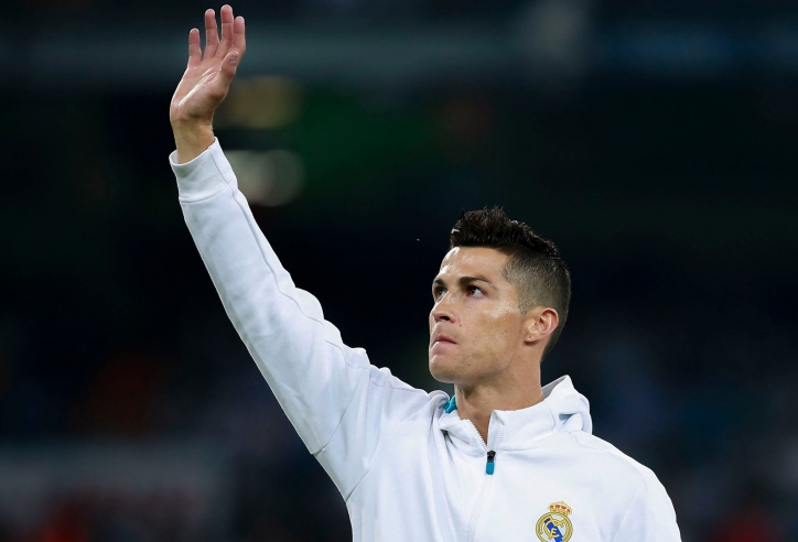 Không phải Al Nassr, Ronaldo được bến đỗ vĩ đại bậc nhất thế giới cứu rỗi?