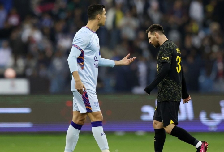 Người khiến Ronaldo rời MU khẳng định Messi không vĩ đại bằng CR7