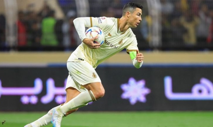 Chói sáng tại Al Nassr, Ronaldo sắp đạt kỷ lục 'viết lại lịch sử'