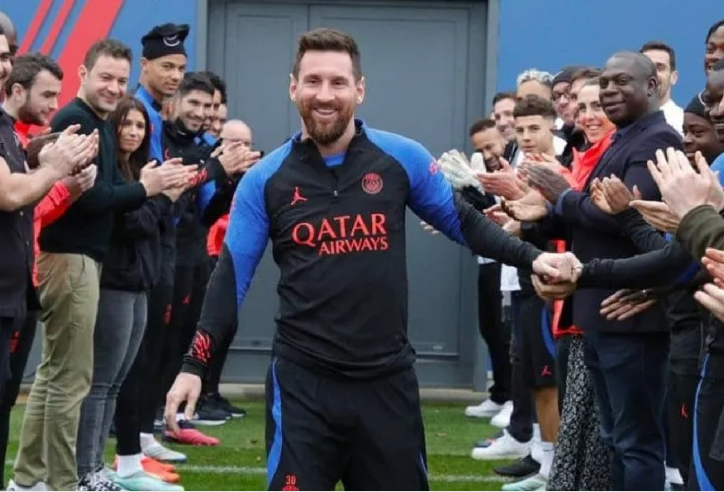 Messi chính thức báo tin mừng cho PSG trước thềm 'đại chiến' Bayern
