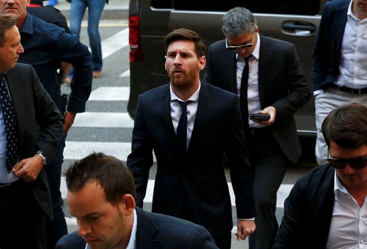 Sếp tổng ‘gã khổng lồ’ ra tay, Messi rời PSG với tương lai bất ngờ?
