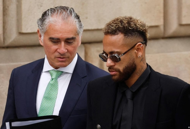Rời Paris về quê hương, Neymar báo tin không thể vui hơn cho PSG