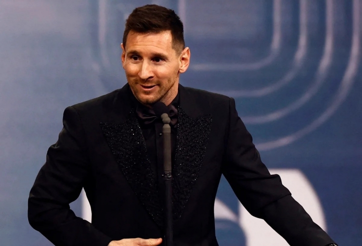 CHÍNH THỨC: Messi làm nên lịch sử với bộ ba giải cầu thủ hay nhất thế giới