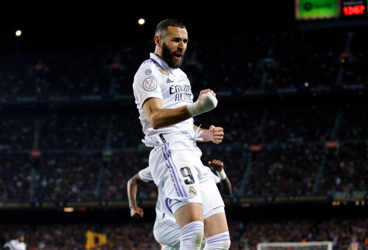 Bật chế độ Quả Bóng Vàng, Benzema được chủ tịch Real đích thân vinh danh