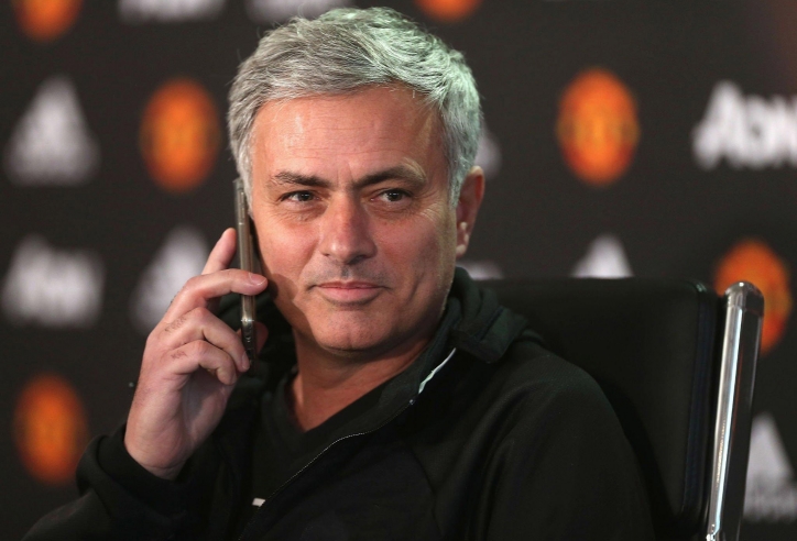 Không phải PSG, Mourinho đàm phán làm HLV lương cao nhất thế giới?