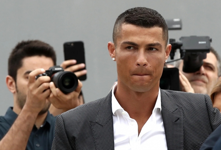 Bị đối xử bất công, Ronaldo quyết kiện gã khổng lồ châu Âu đến cùng