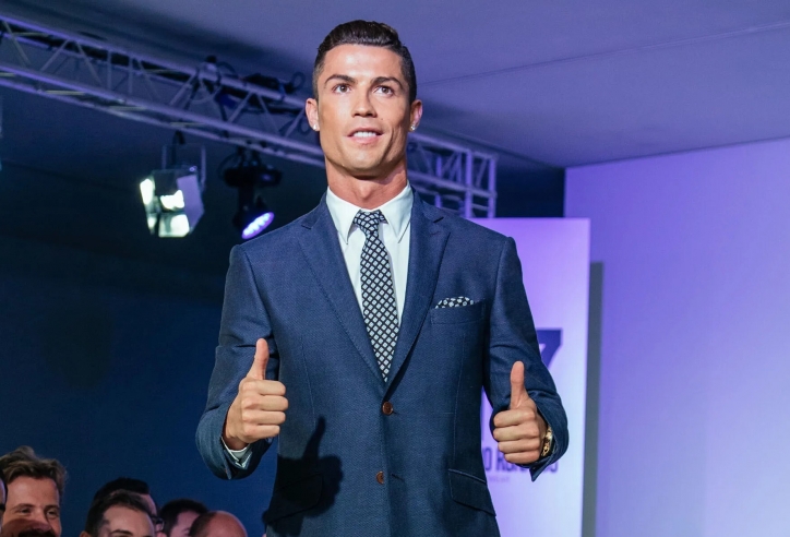 Ronaldo gây tranh cãi vì được nhận vinh dự có 1-0-2 từ CLB châu Âu