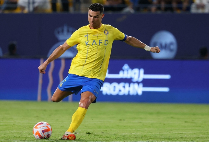 Ronaldo ghi siêu phẩm, Al Nassr ngược dòng vượt mặt ĐKVĐ Saudi Pro League