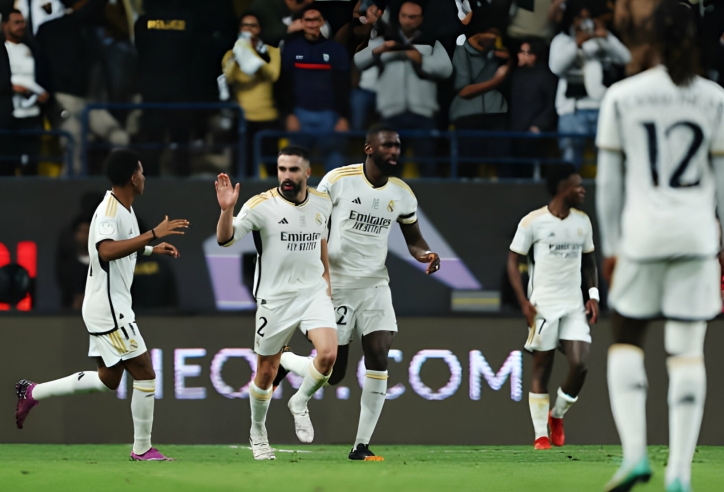 Real Madrid thắng ngược Atletico trong trận cầu 8 bàn để vào chung kết Siêu Cúp